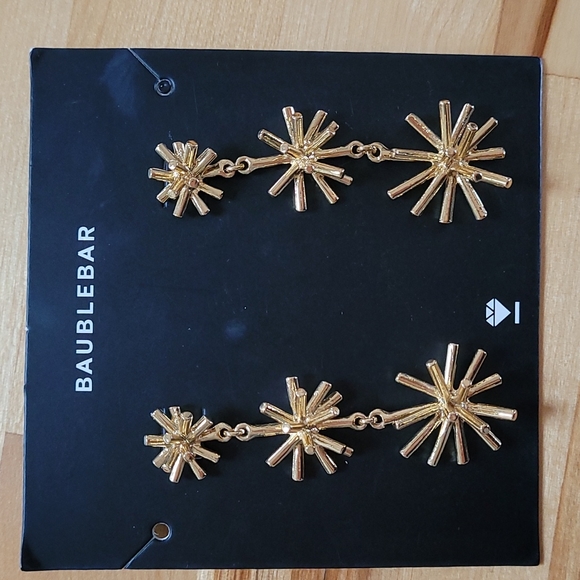 ✨️Star burst statement earrings✨️ - Picture 5 of 5